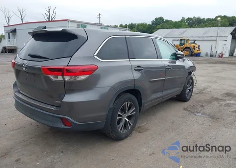 2018 Toyota Highlander Le z USA, uszkodzony, nr VIN 5TDBZRFH9JS852748
